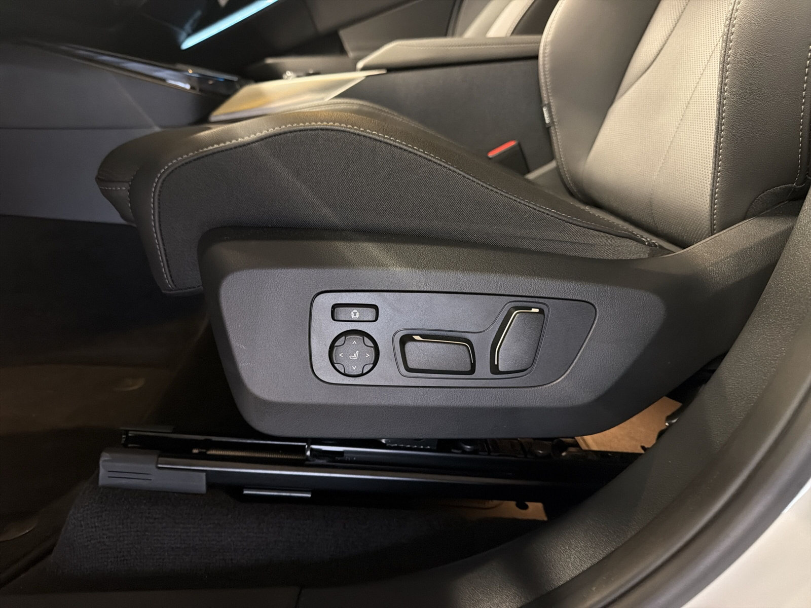BMW X3 20 Xdrive-image-14