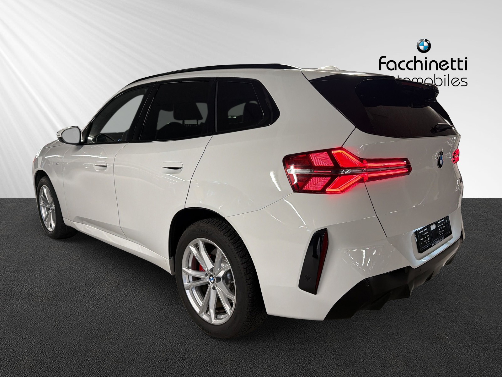 BMW X3 20 Xdrive-showroom-element-2
