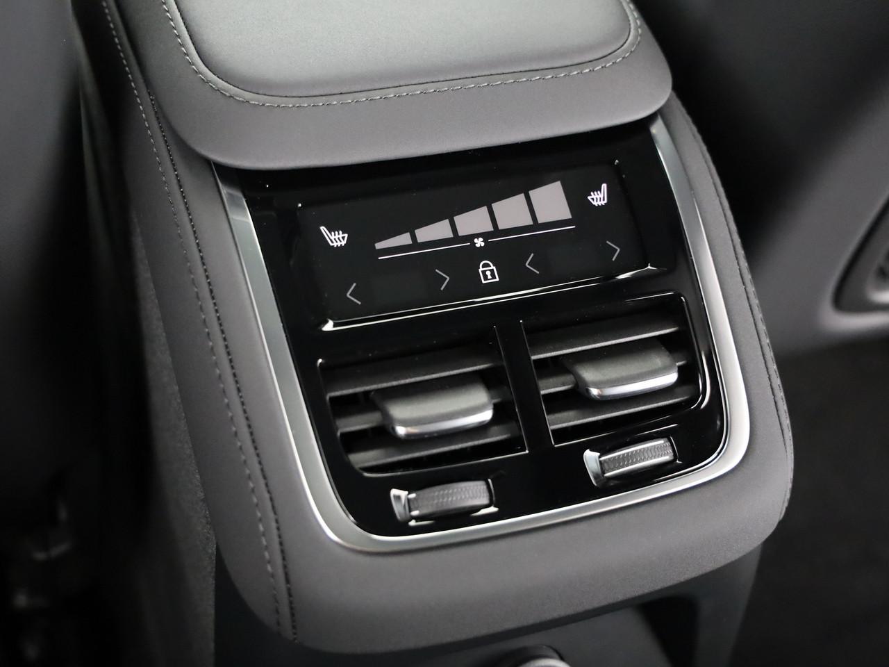 VOLVO XC90 2.0 T8 TE Black Edition eAWD-image-19