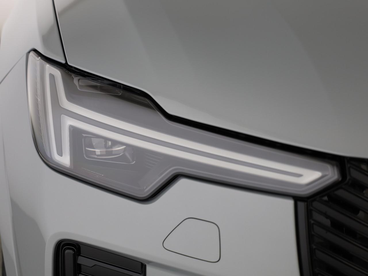 VOLVO XC90 2.0 T8 TE Black Edition eAWD-image-7
