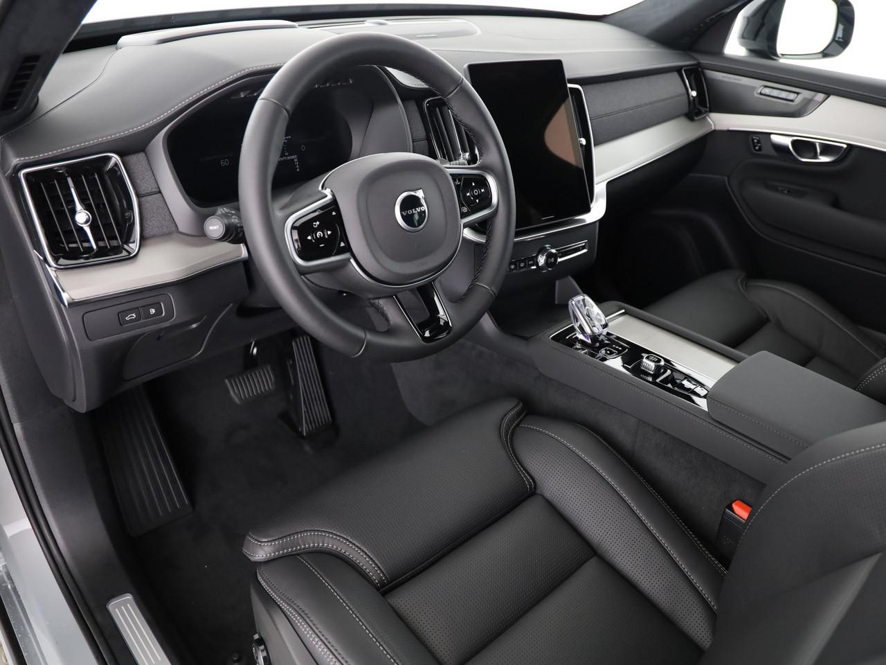 VOLVO XC90 2.0 T8 TE Black Edition eAWD-image-6