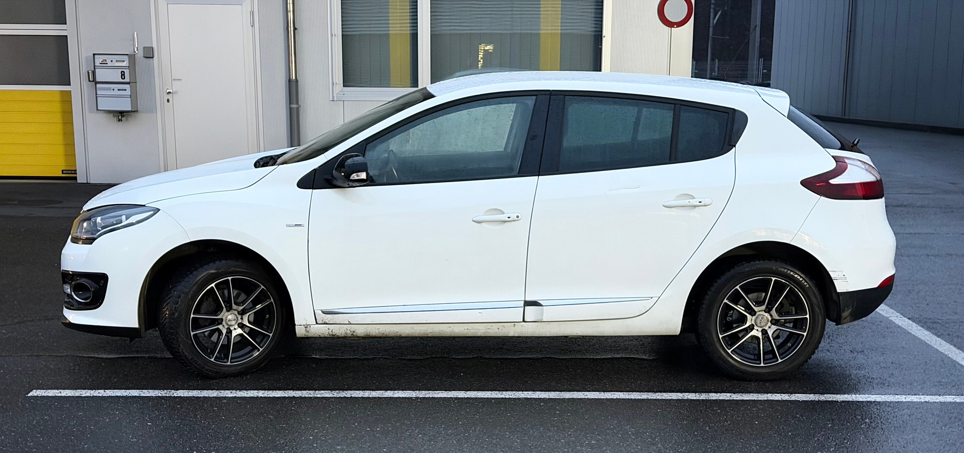 RENAULT Mégane 1.2 16V Turbo Bose-image-7