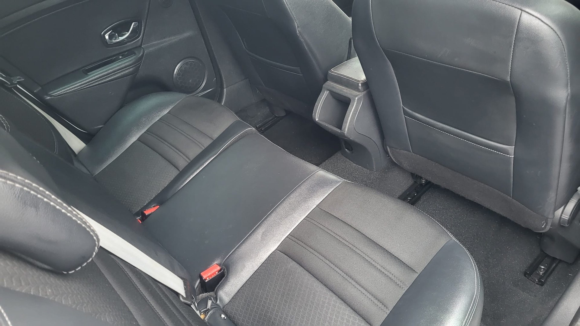 RENAULT Mégane 1.2 16V Turbo Bose-image-14