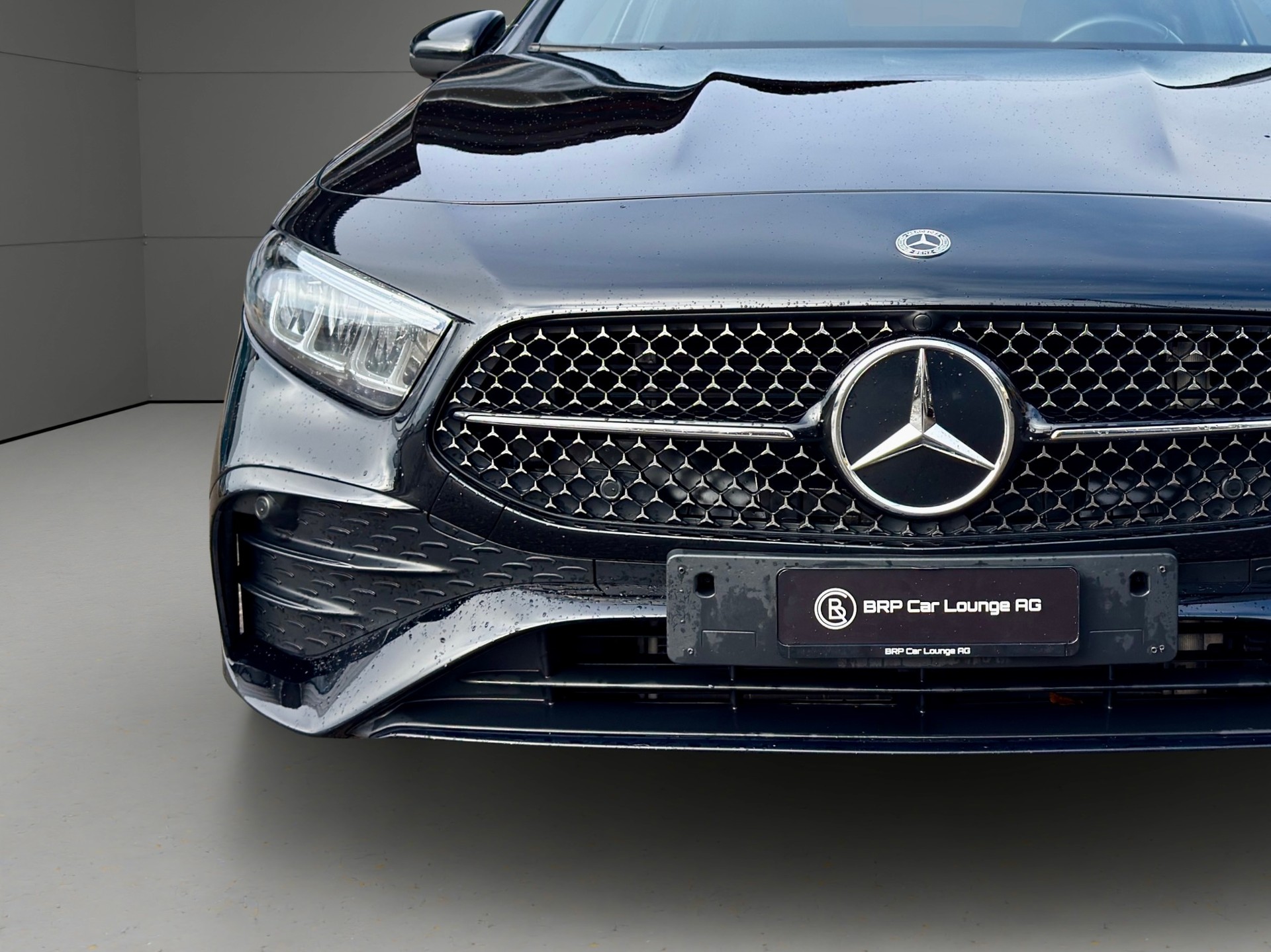 MERCEDES-BENZ A 180d * FACELIFT * AMG Line *