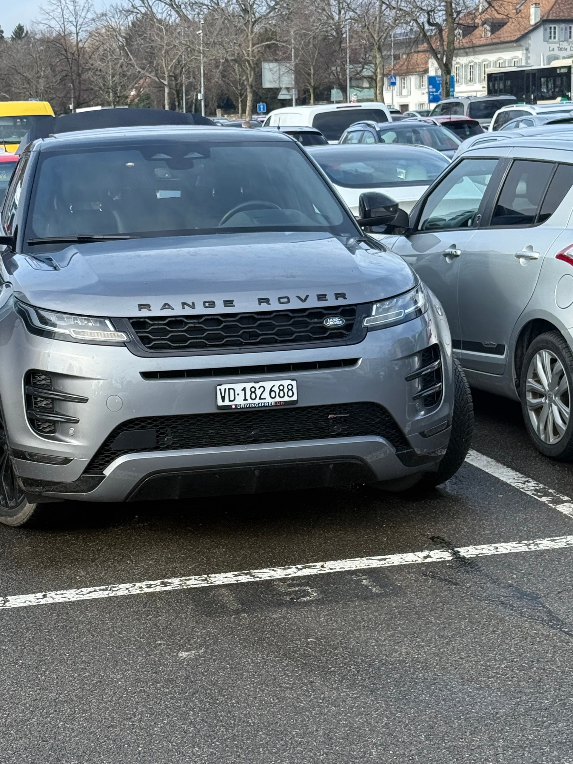 LAND ROVER Range Rover Evoque P 300e S AT8-image-2