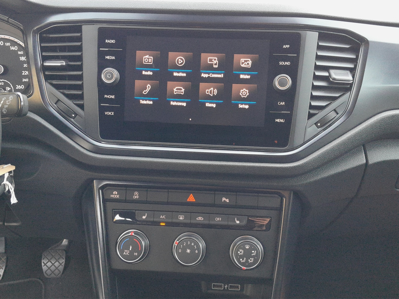 VW T-Roc 1.0 TSI-image-10