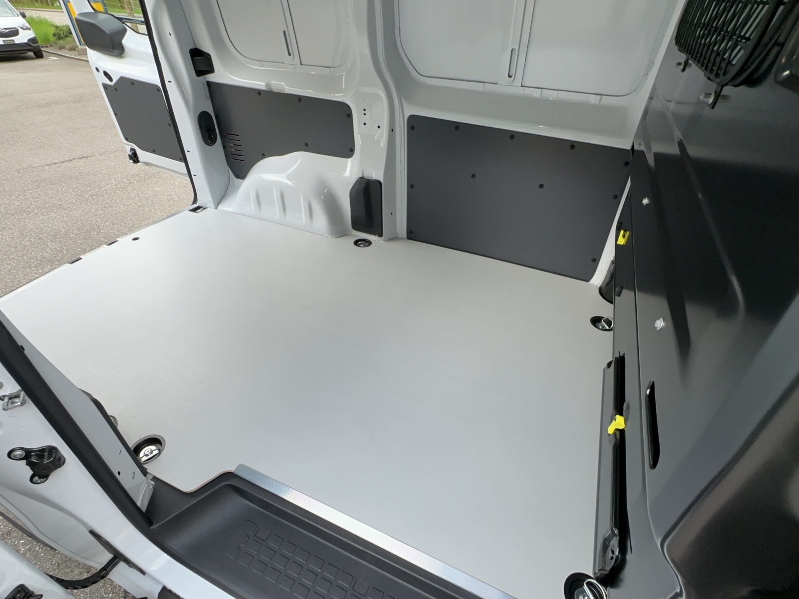 OPEL Vivaro-e Cargo 2.7t M 50 kWh-image-5