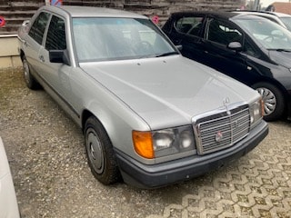 MERCEDES-BENZ 300 E-image-1
