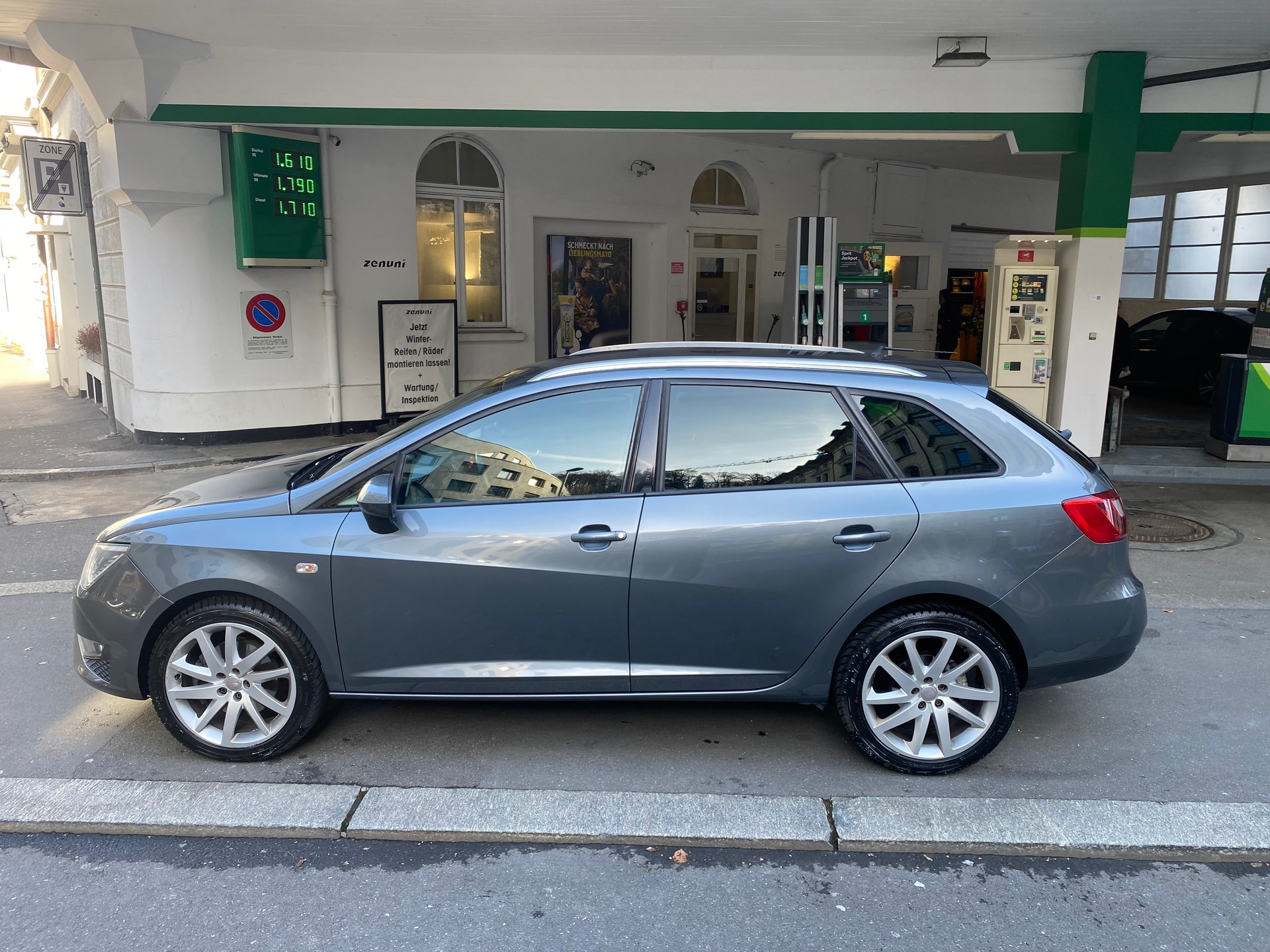 SEAT Ibiza ST 1.4 TSI FR DSG-image-5