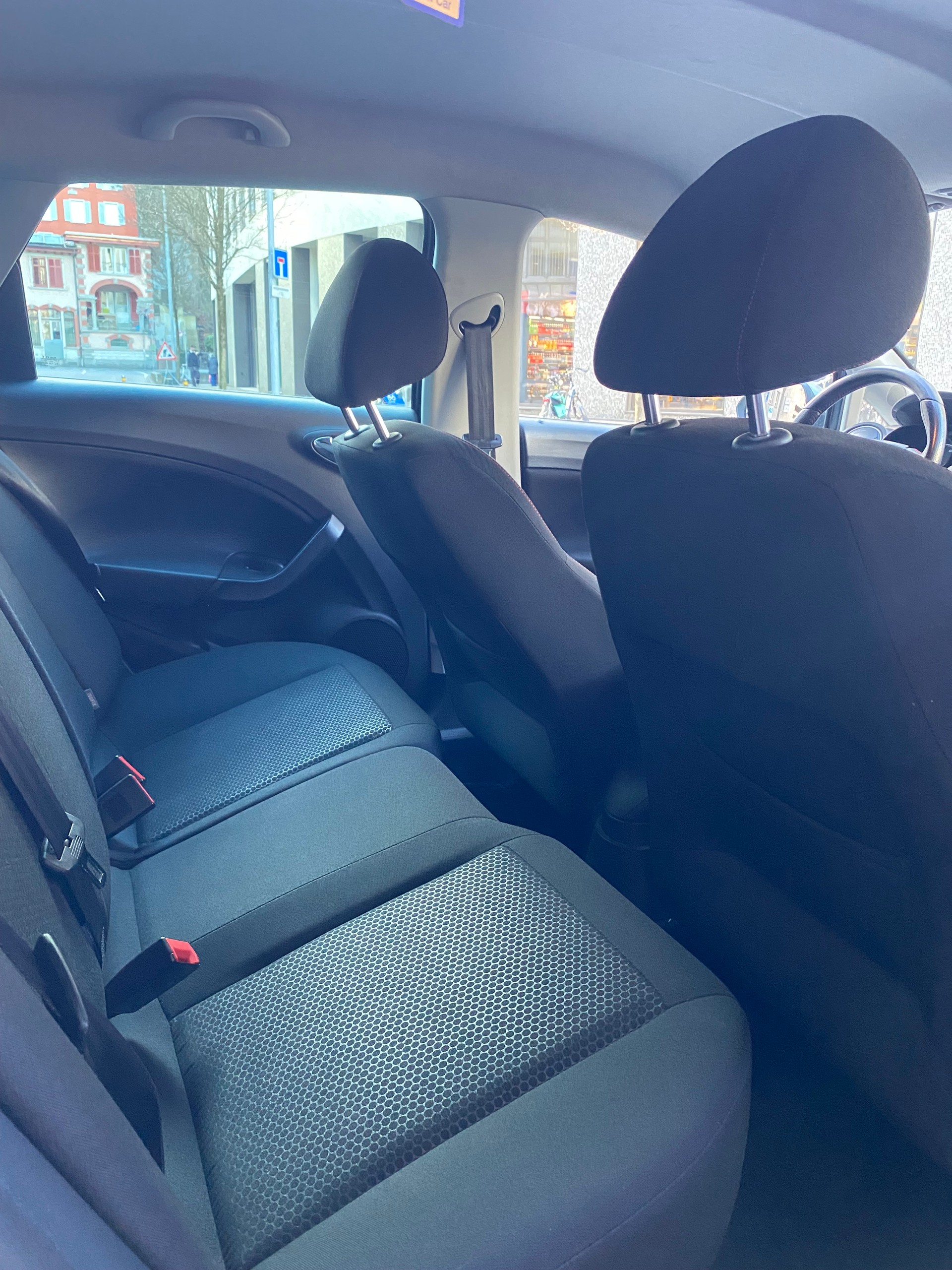 SEAT Ibiza ST 1.4 TSI FR DSG-image-9