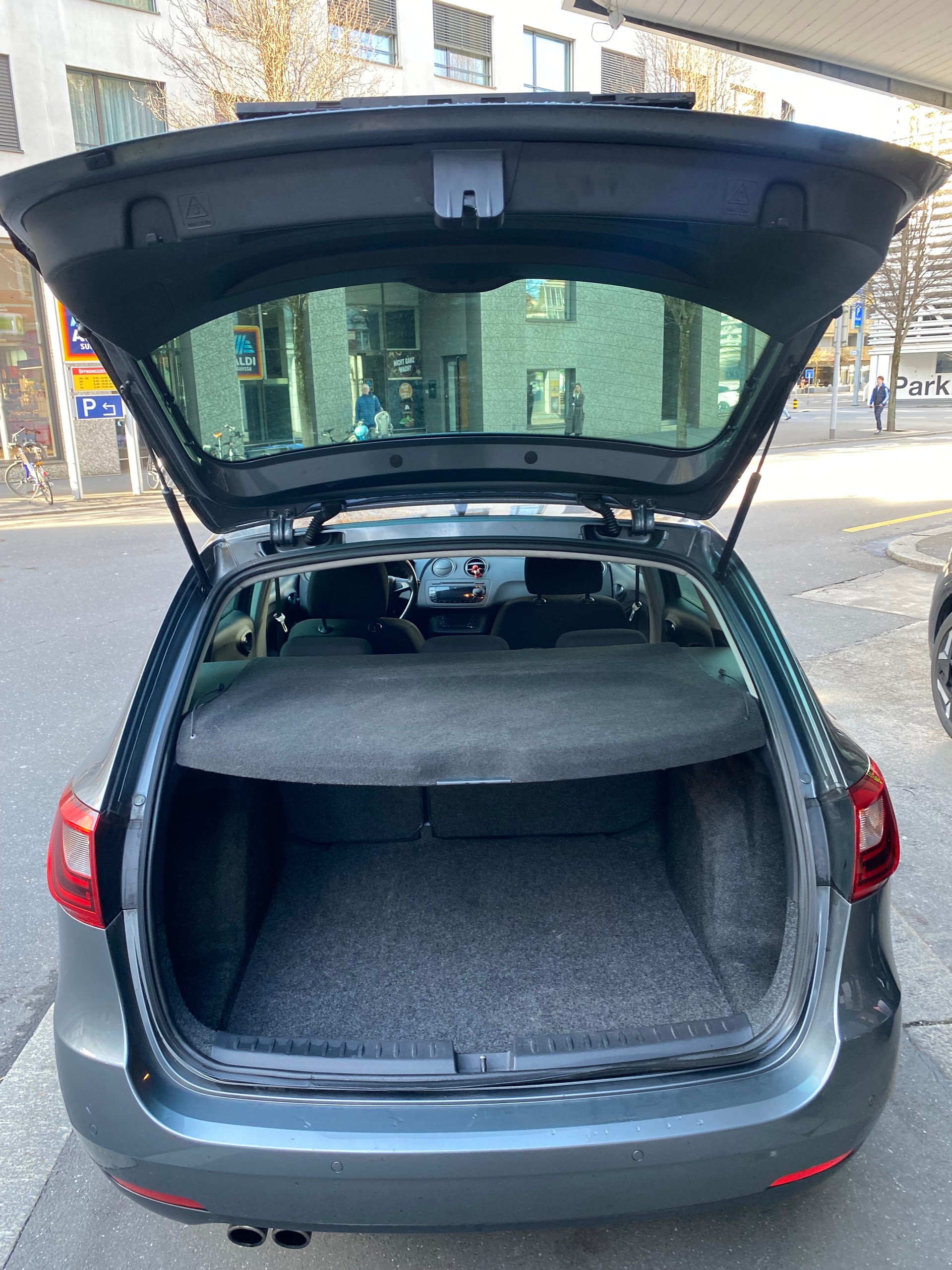 SEAT Ibiza ST 1.4 TSI FR DSG-image-10