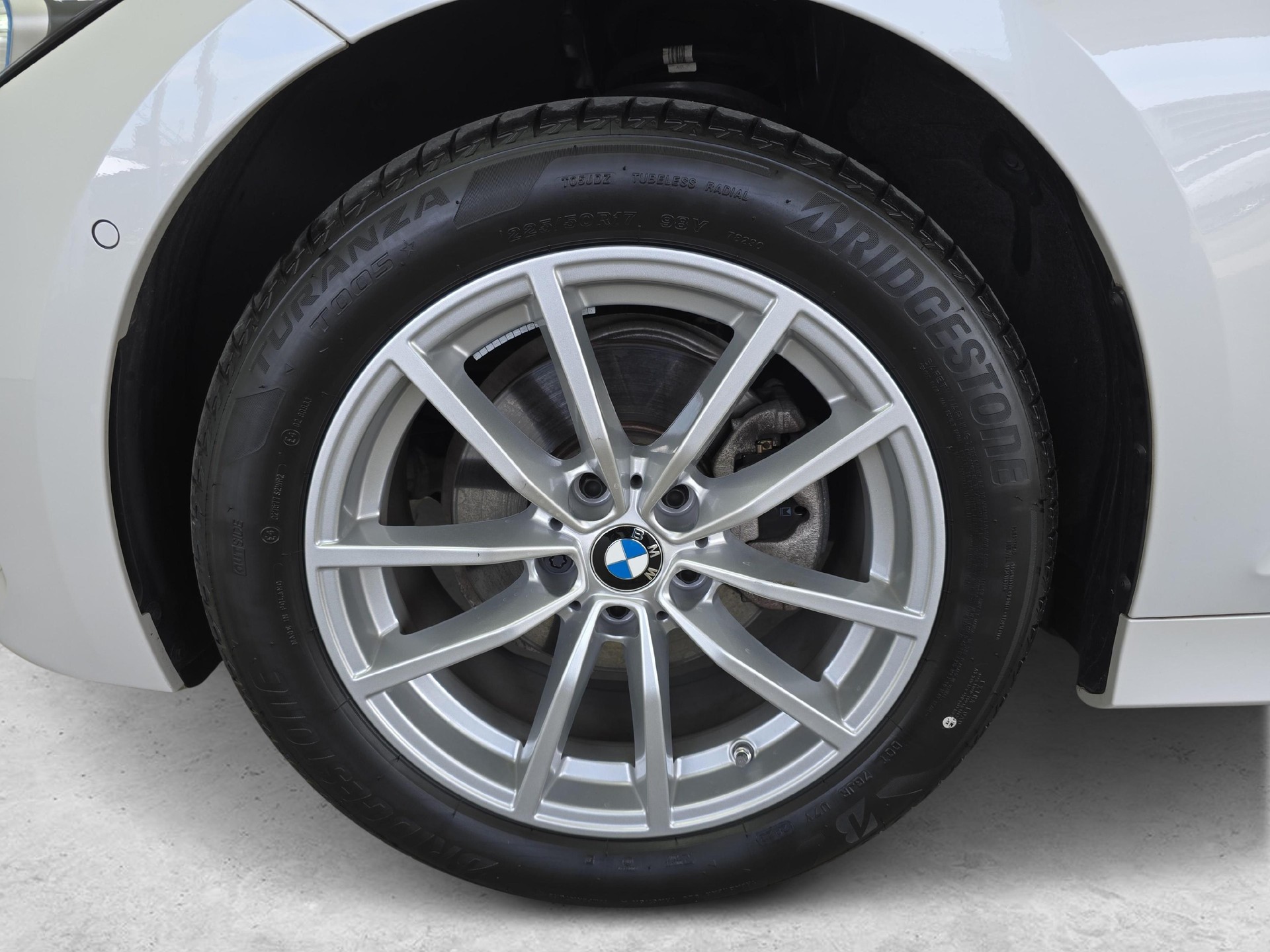 BMW 320d xDrive SAG Touring-image-19