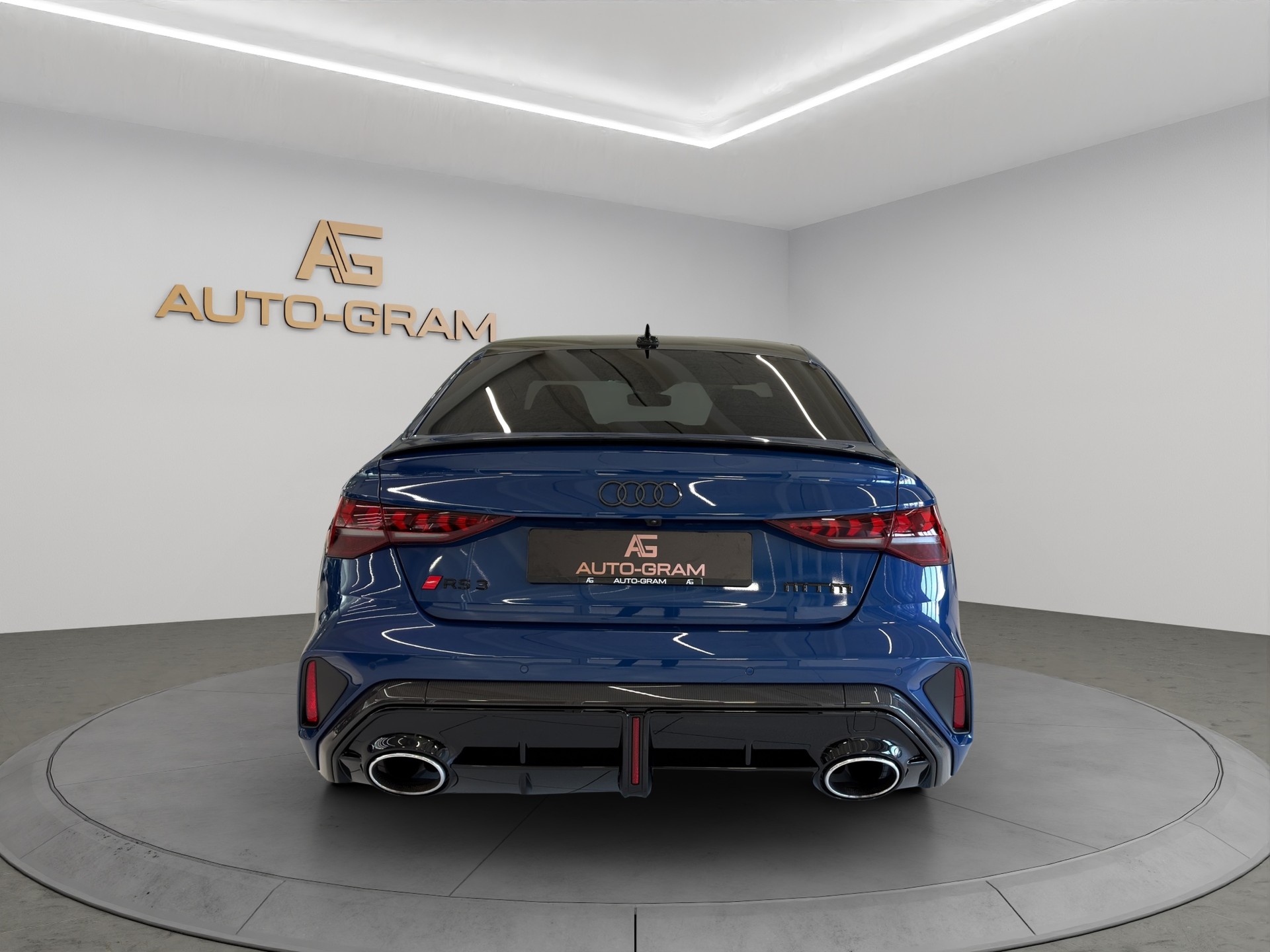 AUDI RS3 Limousine 2.5 TSI quattro S-tronic MTM-Umbau-showroom-element-3
