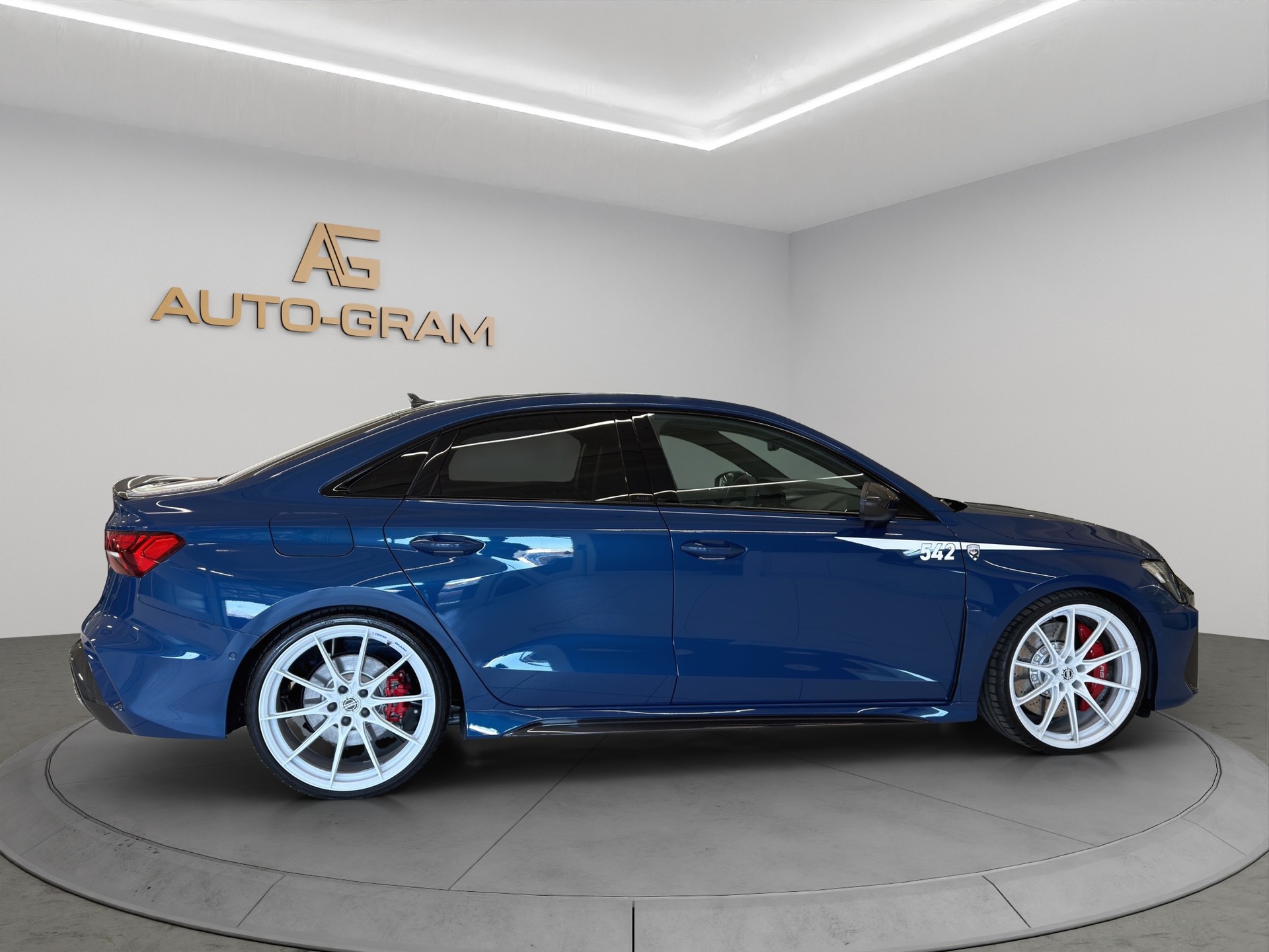 AUDI RS3 Limousine 2.5 TSI quattro S-tronic MTM-Umbau-image-5