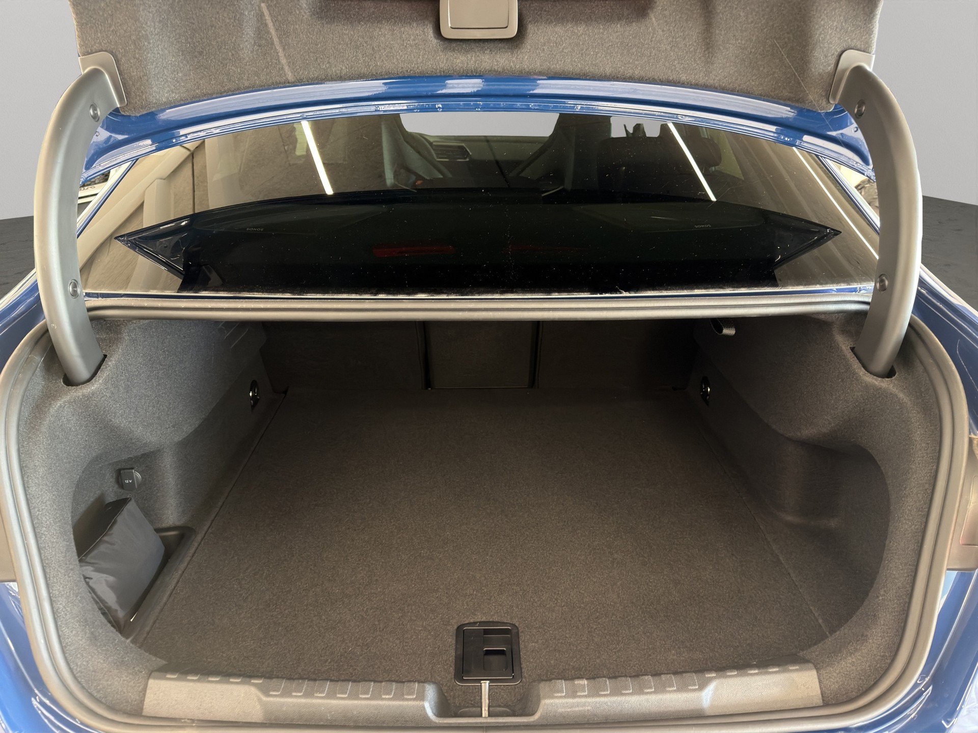 AUDI RS3 Limousine 2.5 TSI quattro S-tronic MTM-Umbau-image-27