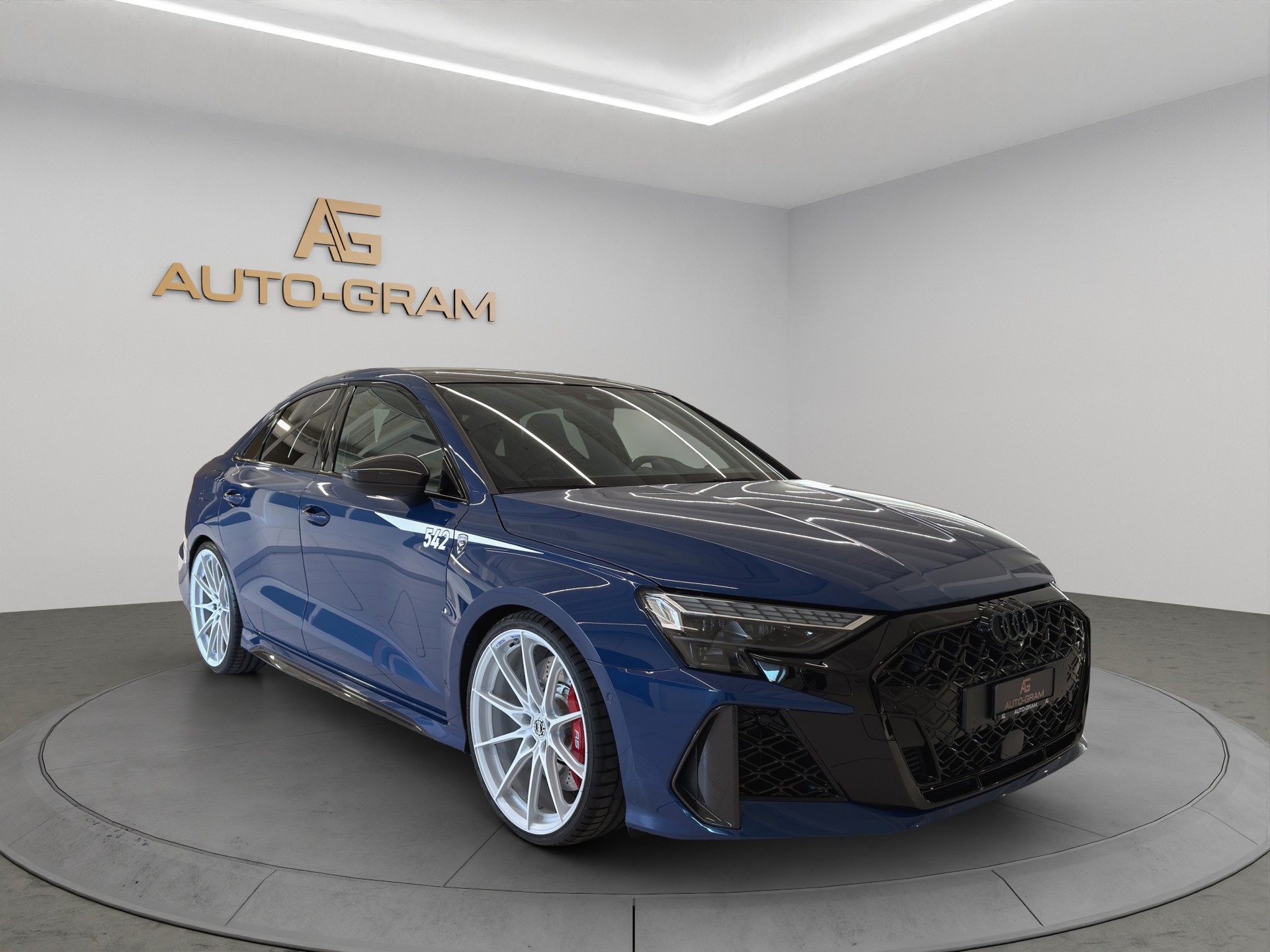 AUDI RS3 Limousine 2.5 TSI quattro S-tronic MTM-Umbau-image-6
