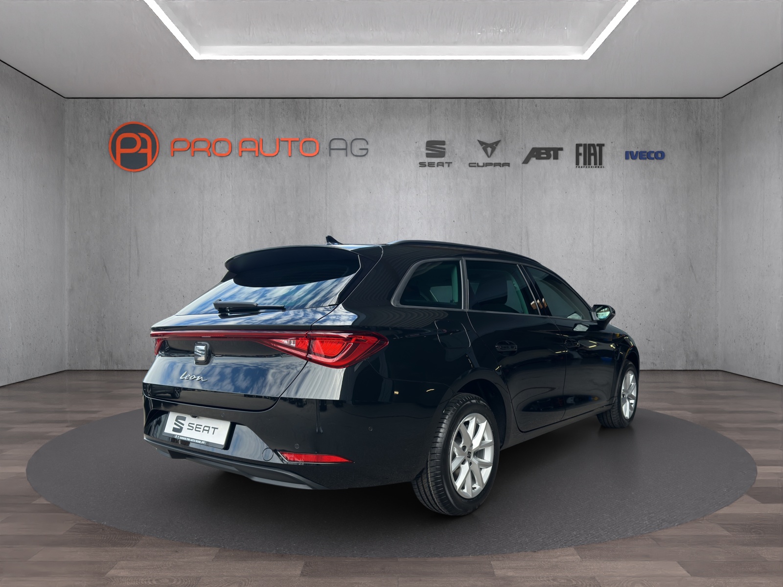 SEAT Leon ST 1.5 eTSI mHEV DSG Style-image-4