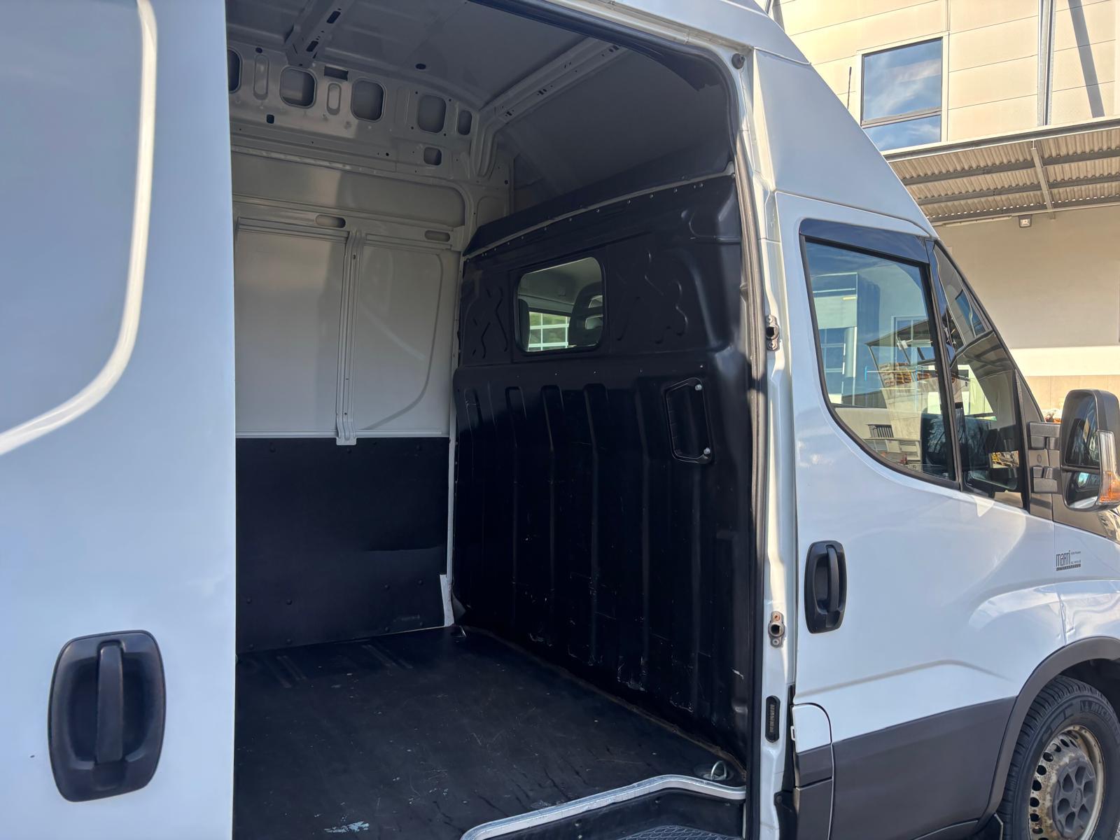 IVECO IVECO 35S16V Daily-image-5