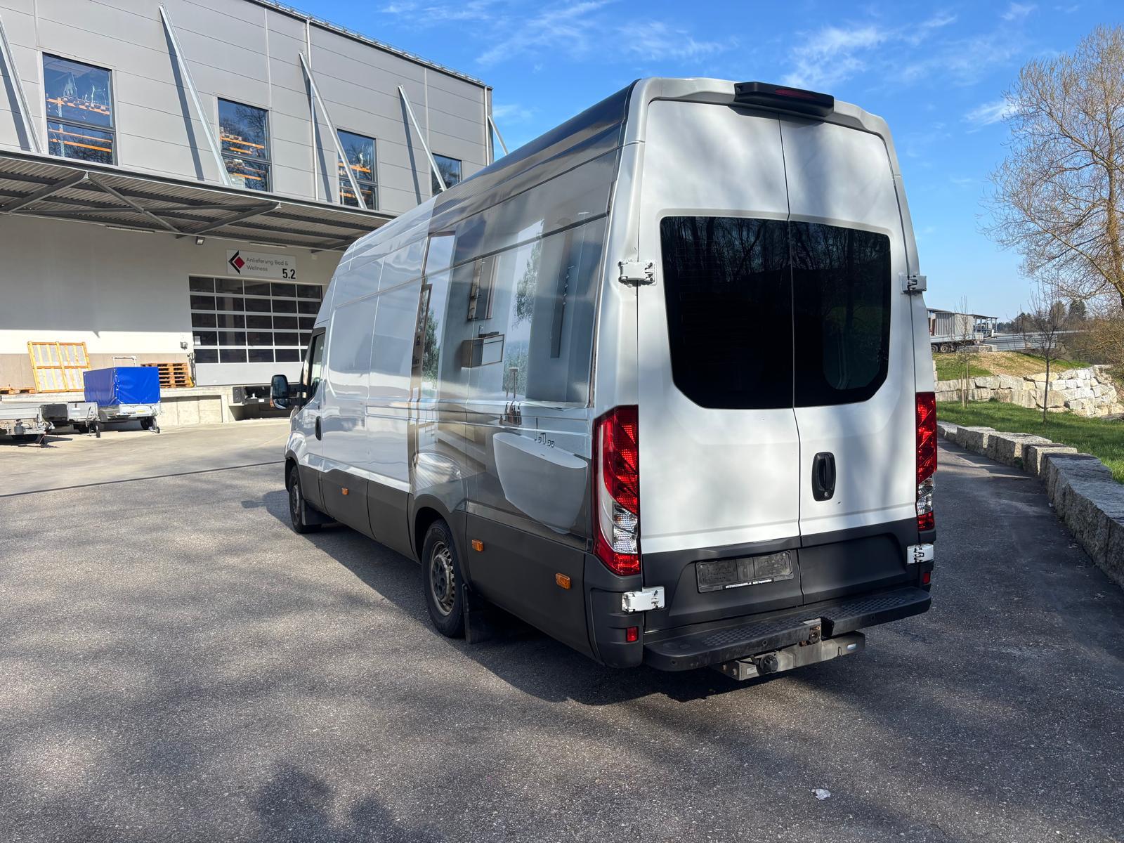 IVECO IVECO 35S16V Daily-image-4