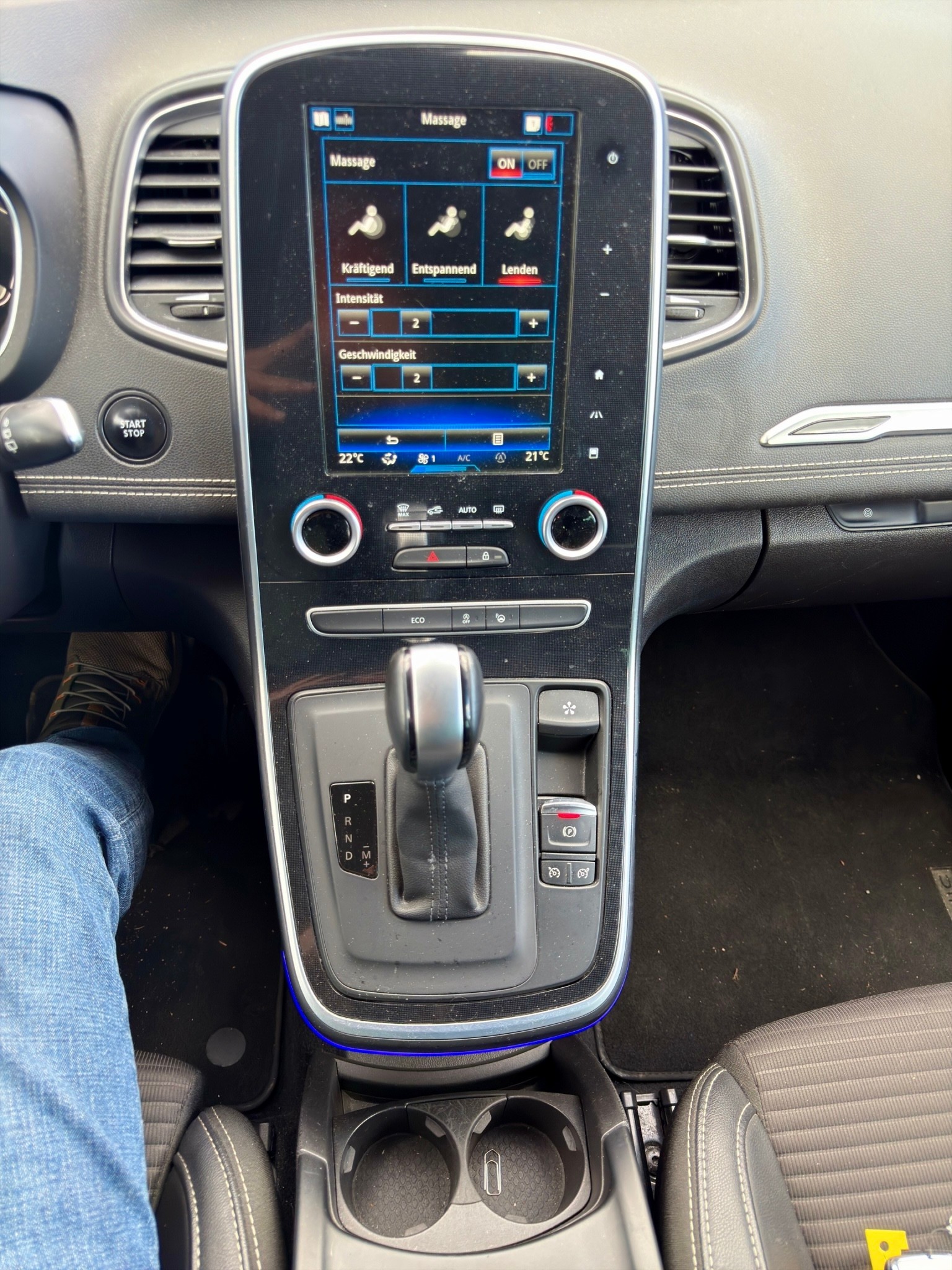 RENAULT Grand Scénic 1.5 dCi Initiale Paris EDC 7 Plätze-image-15