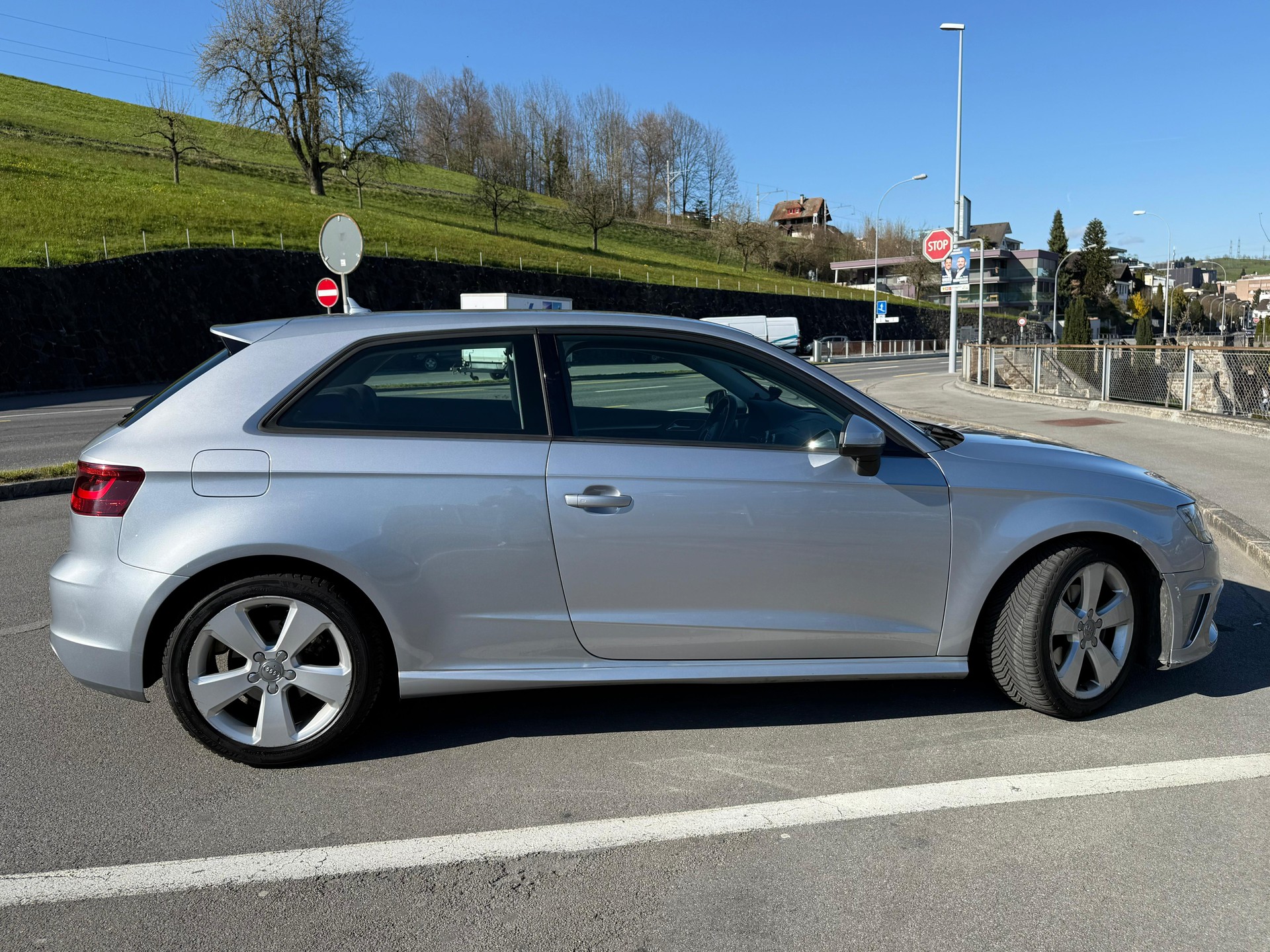 AUDI A3 1.6 TDI Ambition S-tronic-image-3