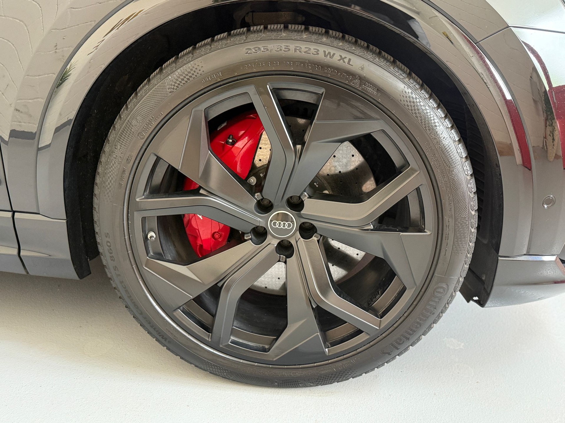AUDI RSQ8-image-18