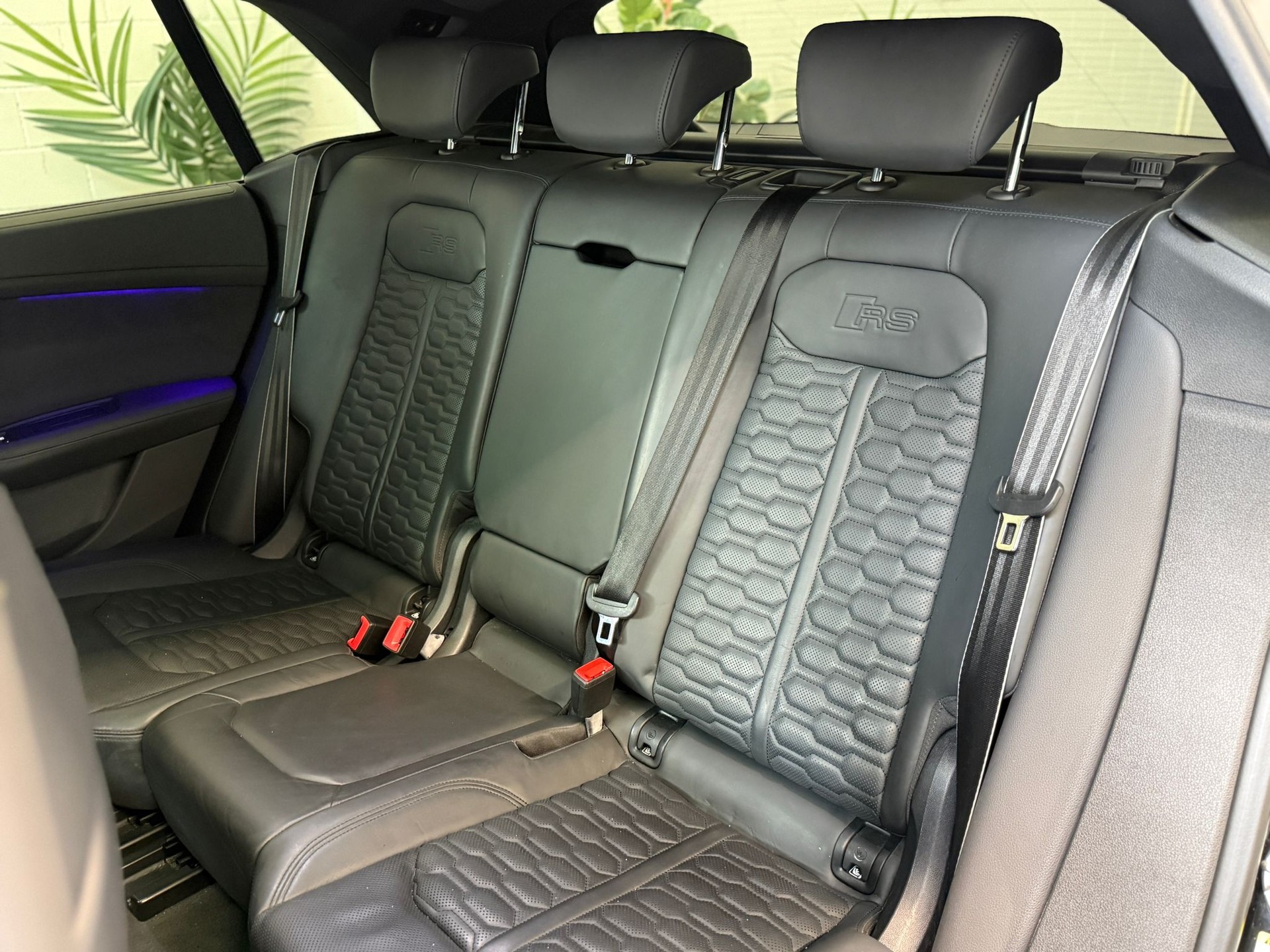 AUDI RSQ8-image-12