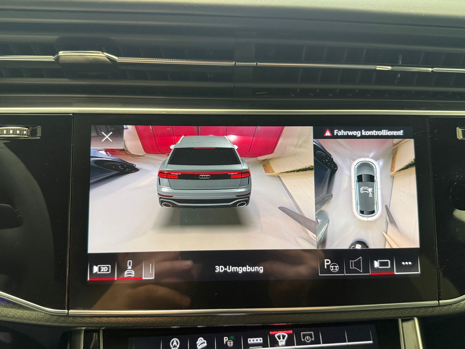 AUDI RSQ8-image-24