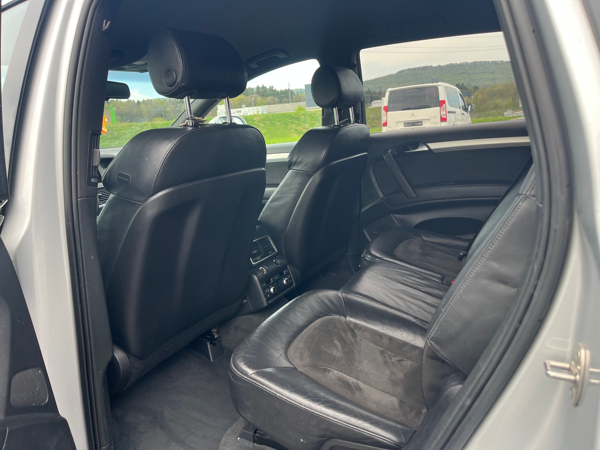 AUDI Q7 4.2 TDI quattro tiptronic-image-7