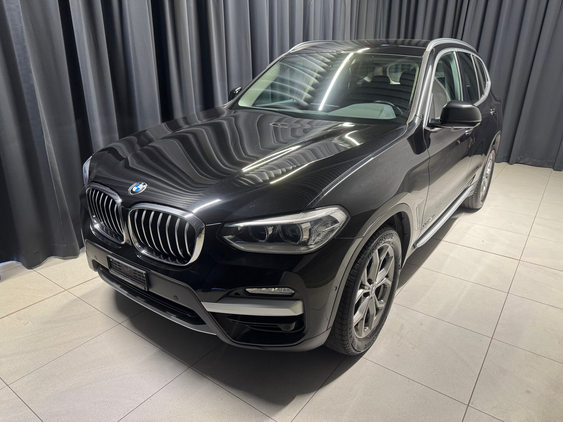BMW X3 xDrive 20d xLine Steptronic(M)(80)-image-2
