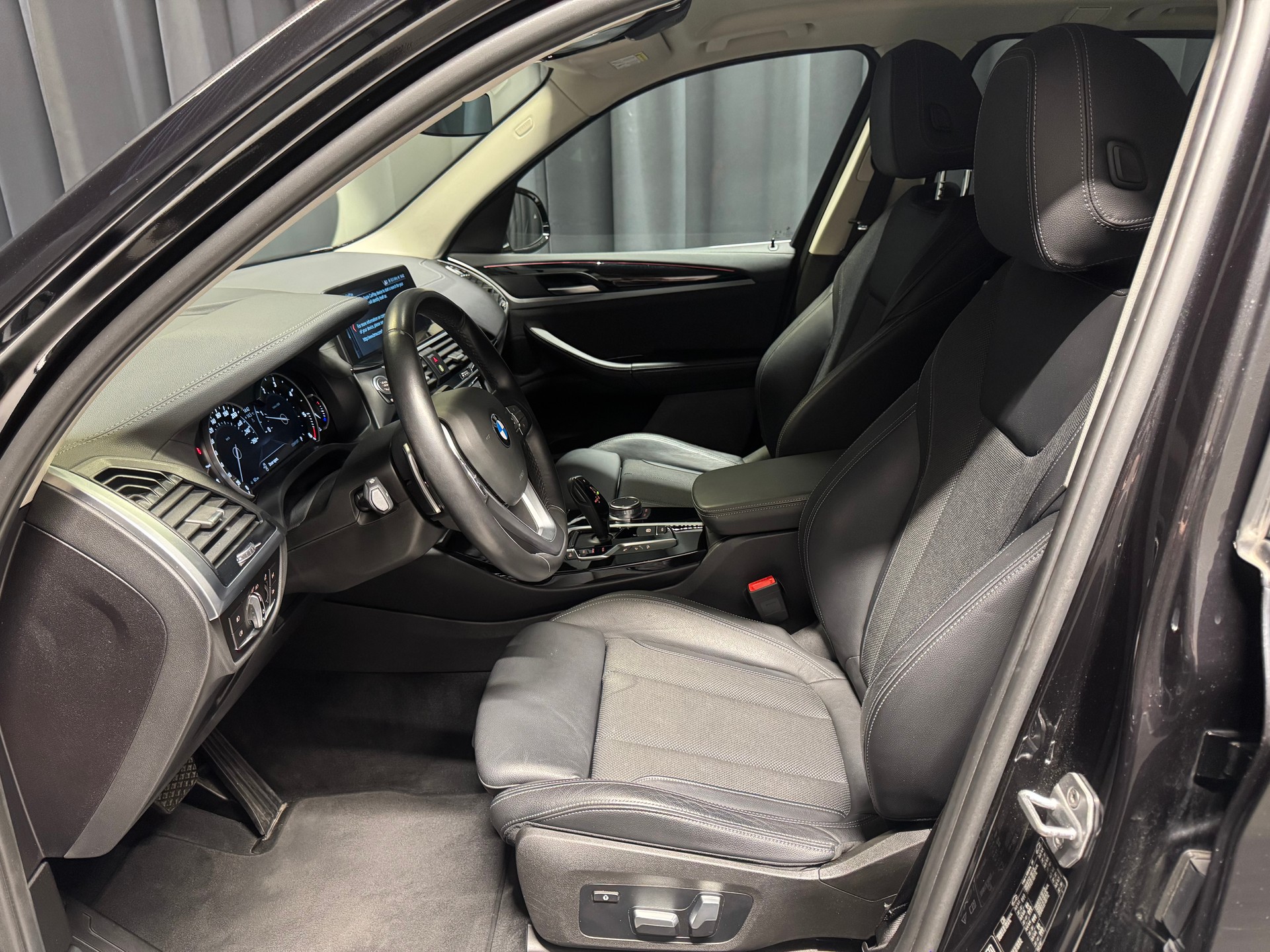 BMW X3 xDrive 20d xLine Steptronic(M)(80)-image-6