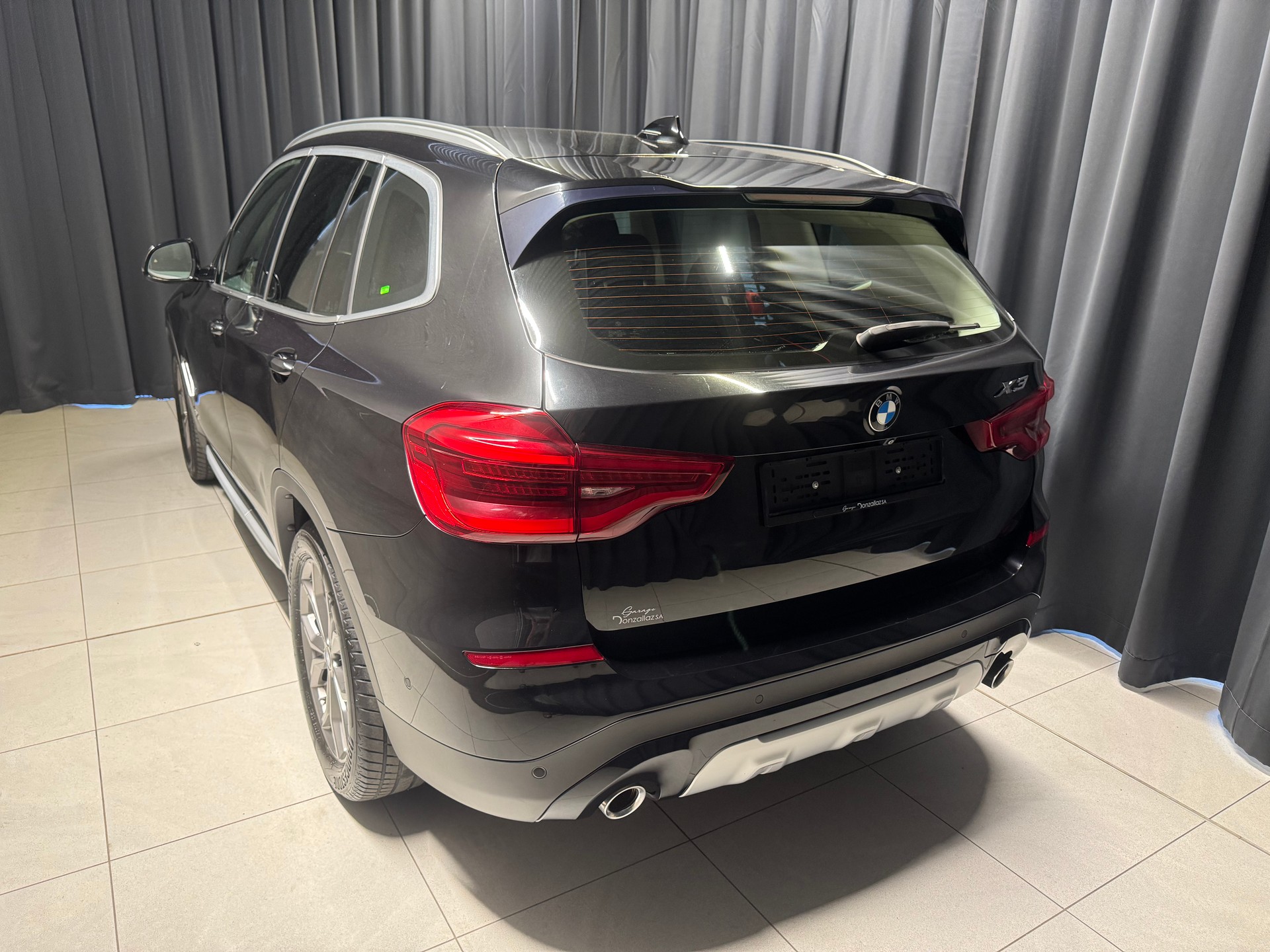 BMW X3 xDrive 20d xLine Steptronic(M)(80)-image-3
