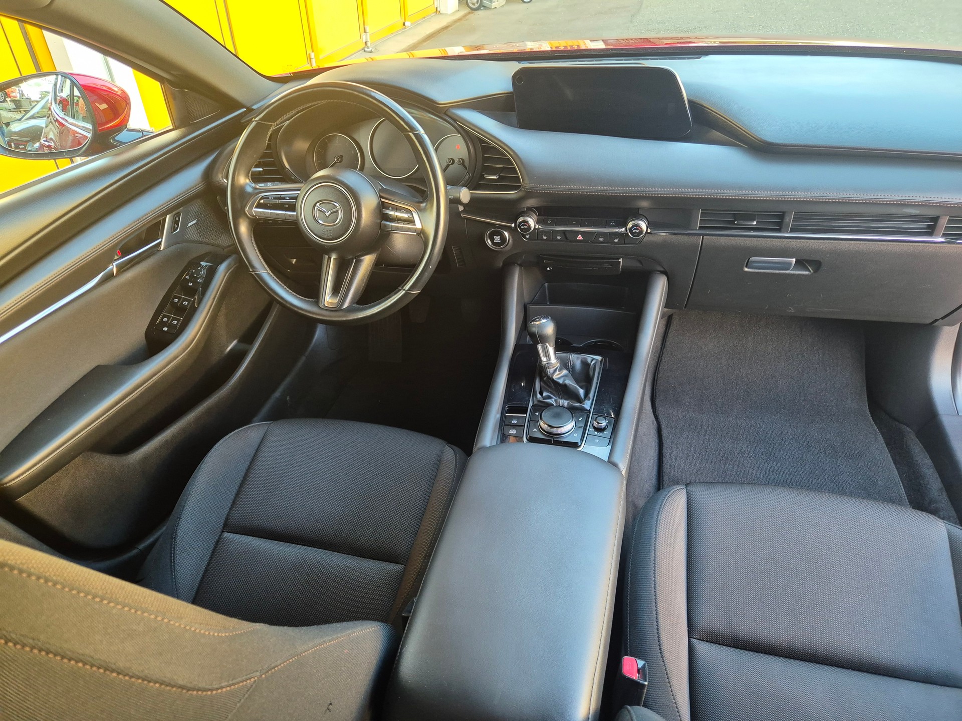 MAZDA 3 Hatchback SKYACTIV-X M Hybrid 180 Revolution AWD-image-5