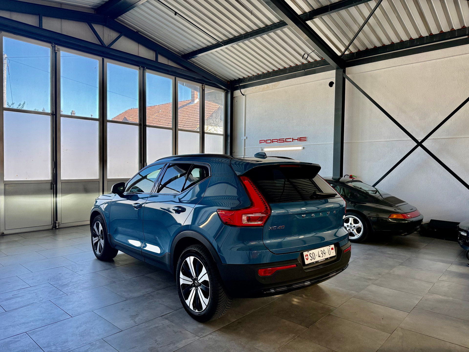 VOLVO XC40 T5 PHEV Ultimate Dark DCT-image-1