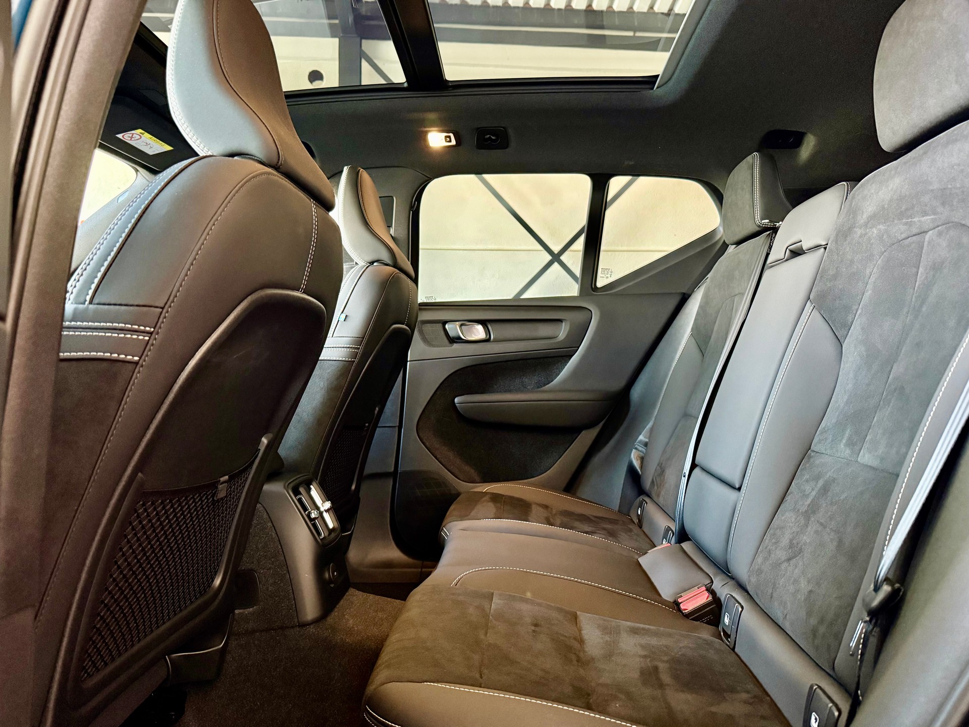 VOLVO XC40 T5 PHEV Ultimate Dark DCT-image-10