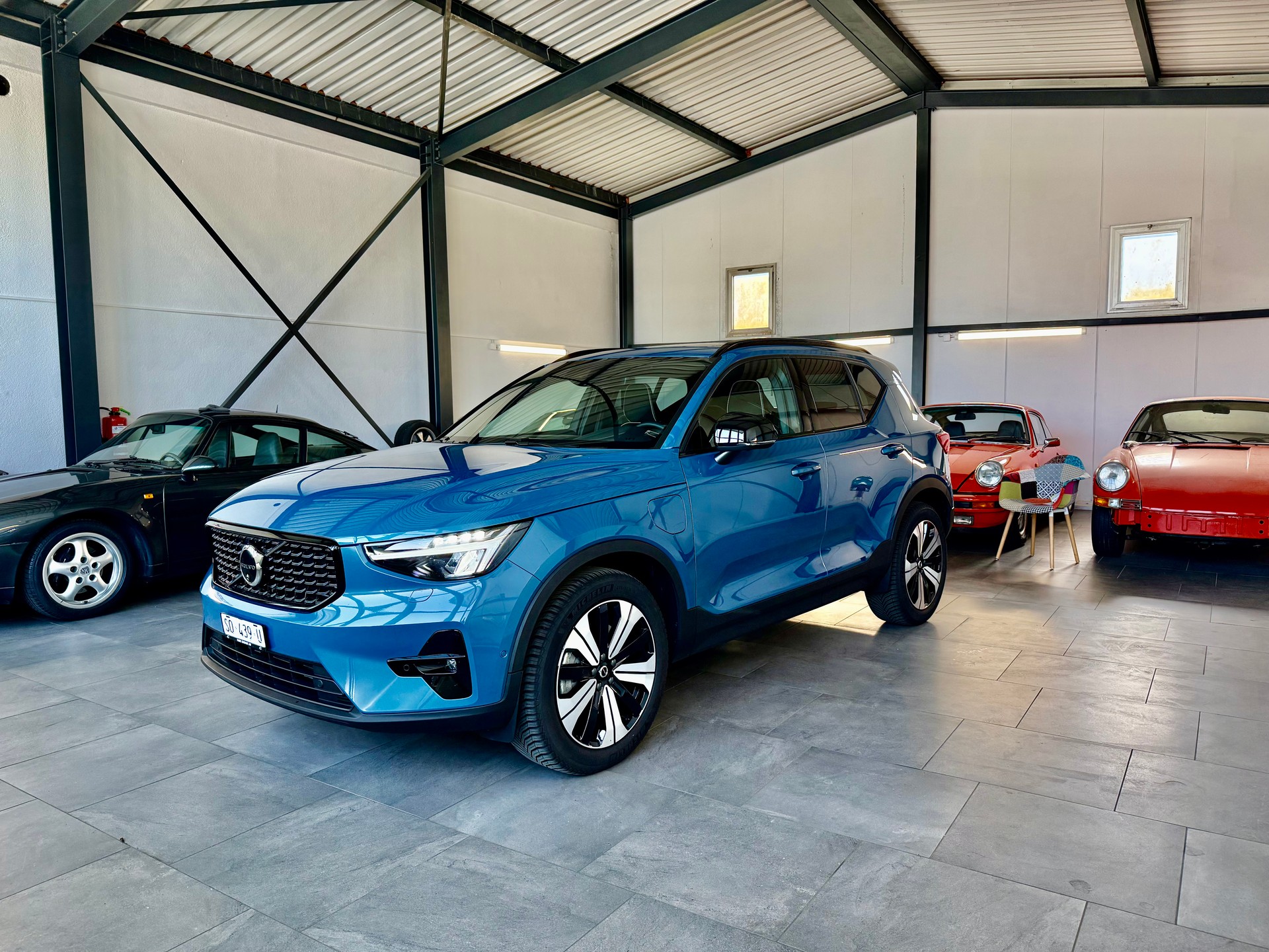 VOLVO XC40 T5 PHEV Ultimate Dark DCT-image-2