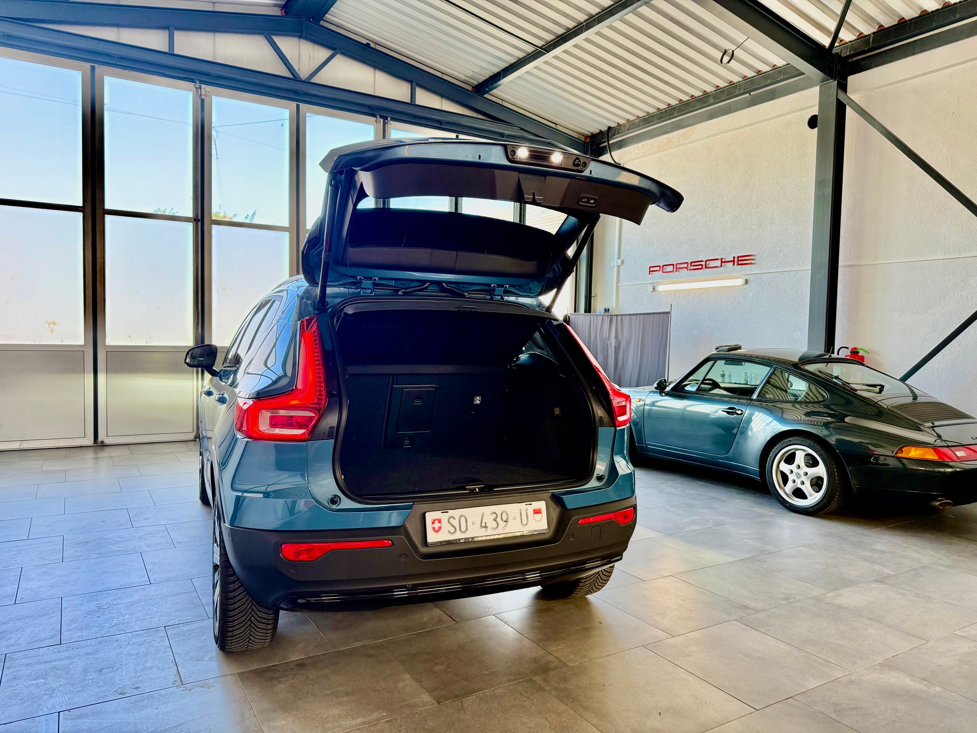 VOLVO XC40 T5 PHEV Ultimate Dark DCT-image-5
