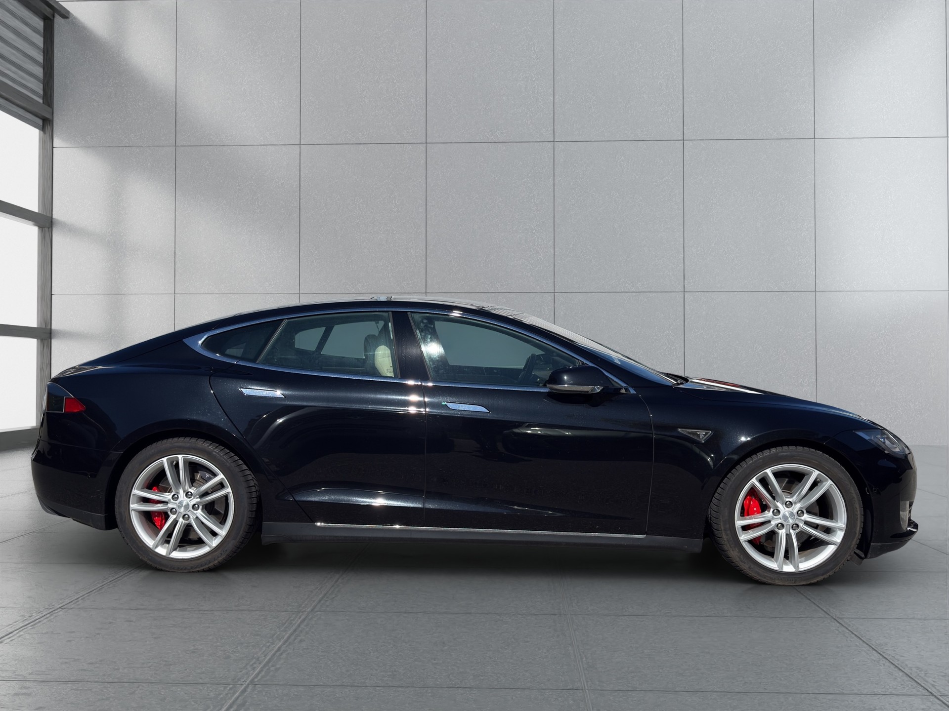 TESLA Model S 90 D Performance-image-5