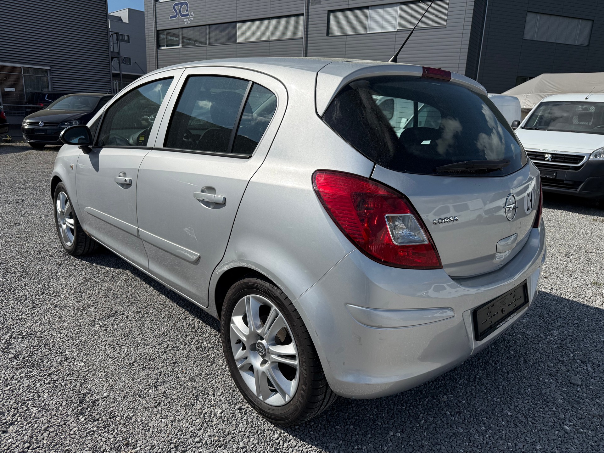 OPEL Corsa 1.4 TP Enjoy-image-2