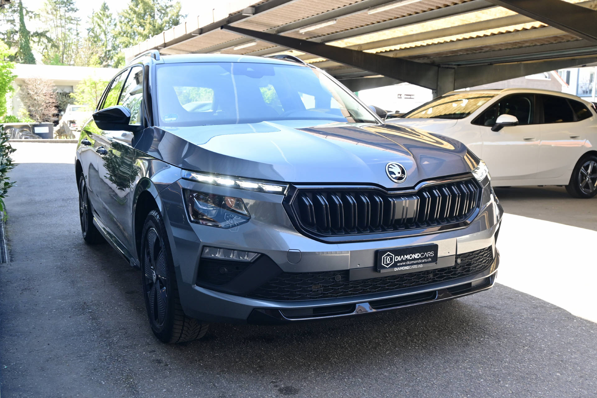 SKODA Kamiq 1.0 TSI Monte Carlo DSG *Werksgarantie bis 11/29*Rückfahrkamera*8-fach bereift-image-2