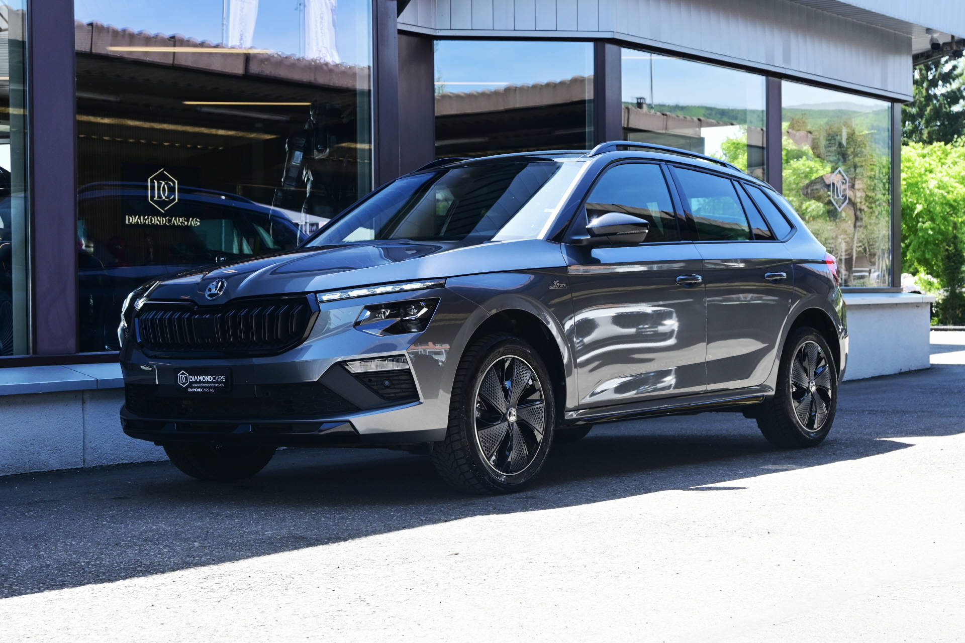 SKODA Kamiq 1.0 TSI Monte Carlo DSG *Werksgarantie bis 11/29*Rückfahrkamera*8-fach bereift-image-0
