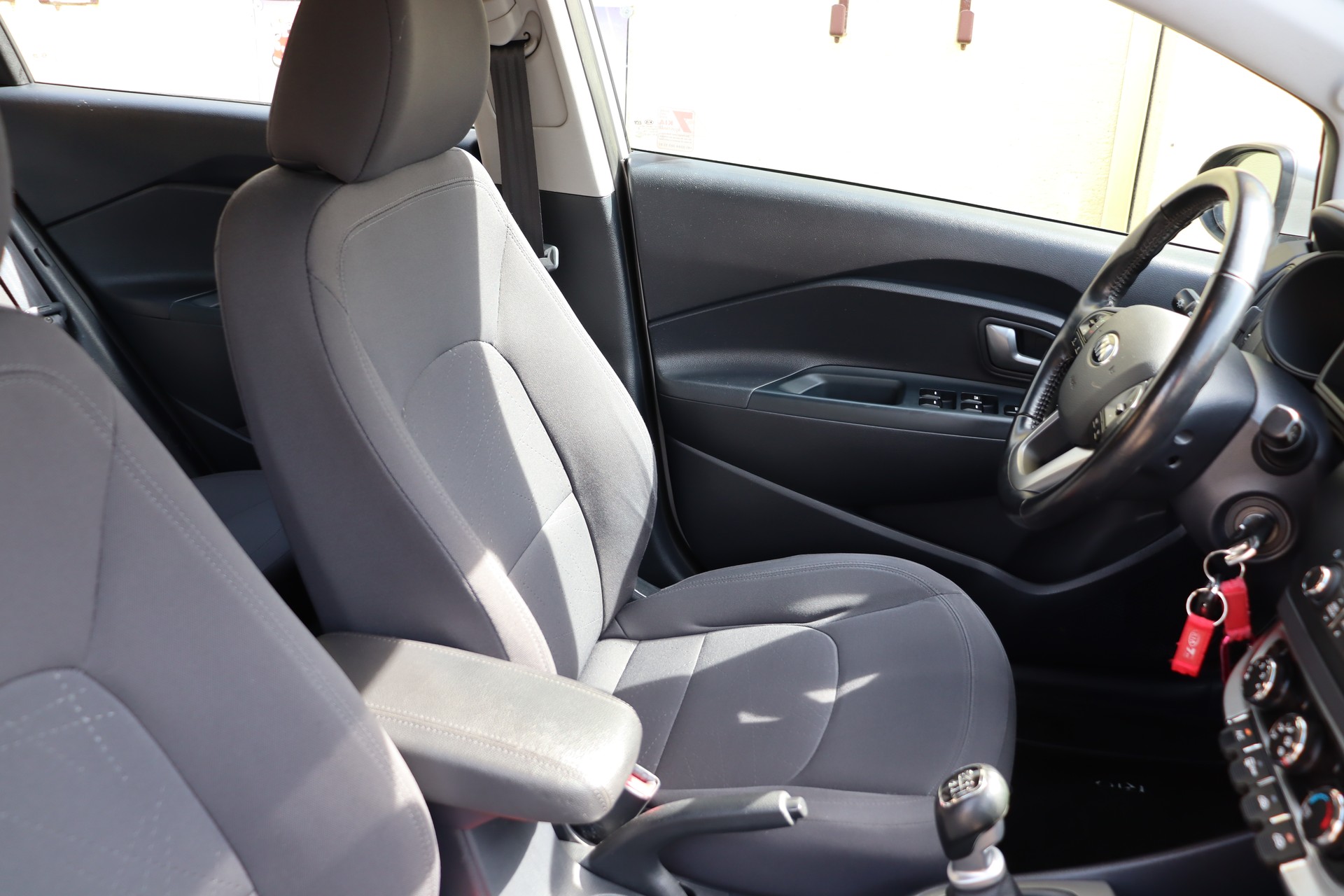 KIA Rio 1.4 CVVT Style-image-10