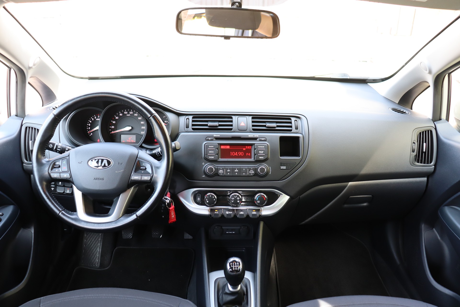KIA Rio 1.4 CVVT Style-image-8