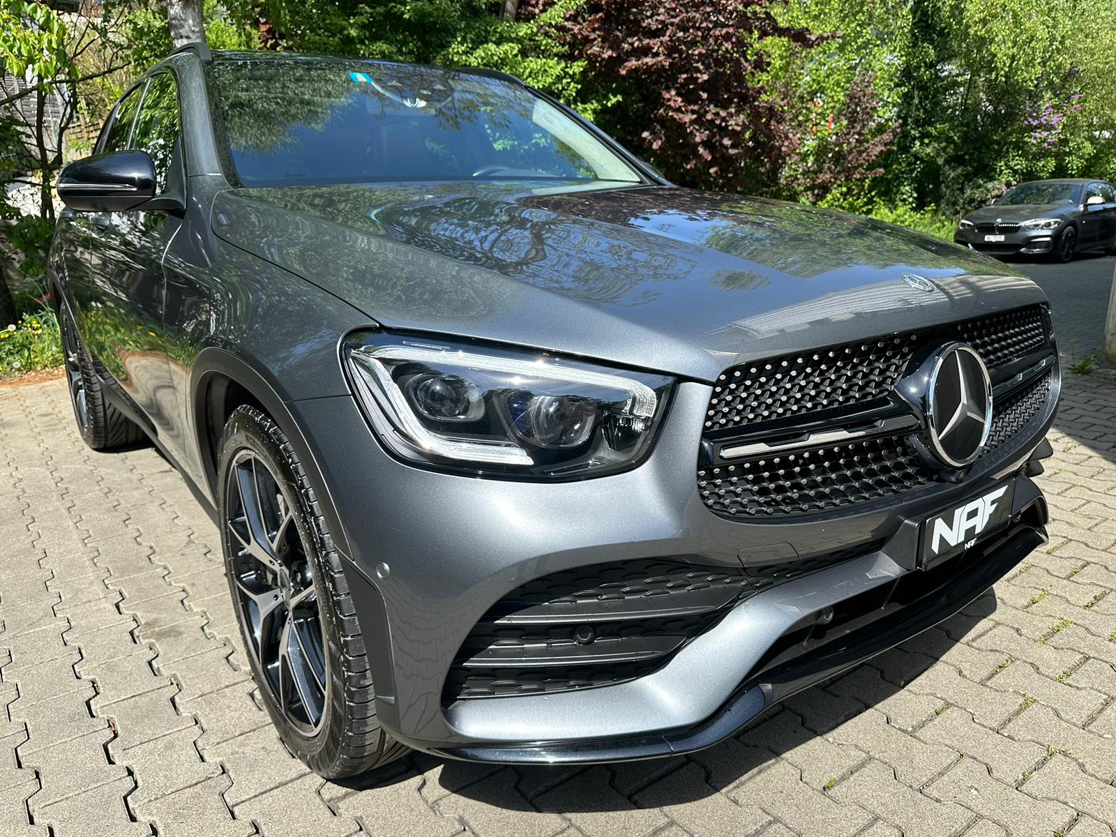 MERCEDES-BENZ GLC 300 d AMG Line 4Matic 9G-Tronic-image-7