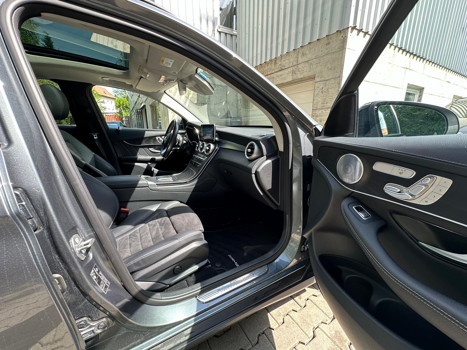 MERCEDES-BENZ GLC 300 d AMG Line 4Matic 9G-Tronic-image-18