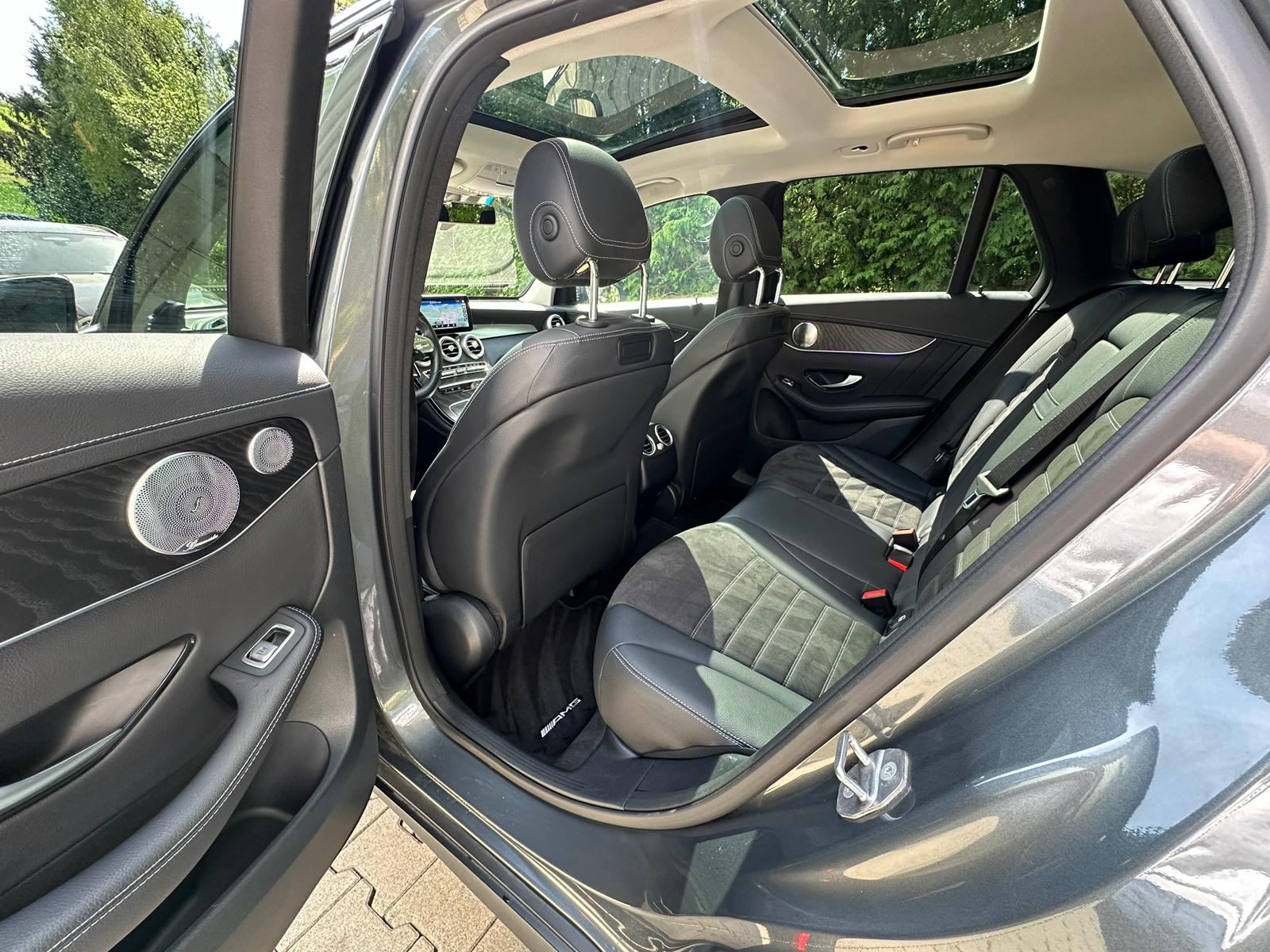 MERCEDES-BENZ GLC 300 d AMG Line 4Matic 9G-Tronic-image-14