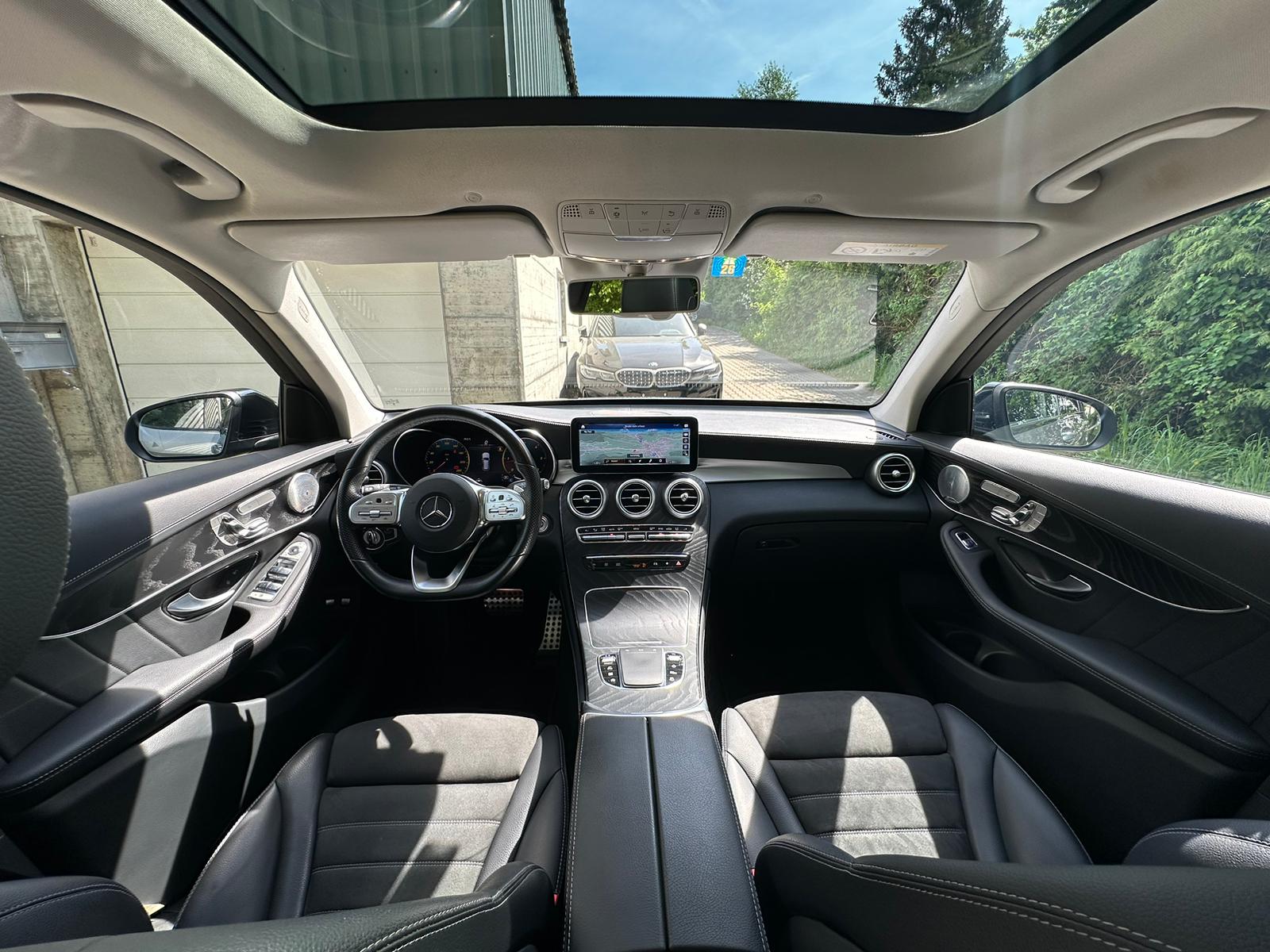 MERCEDES-BENZ GLC 300 d AMG Line 4Matic 9G-Tronic-image-20