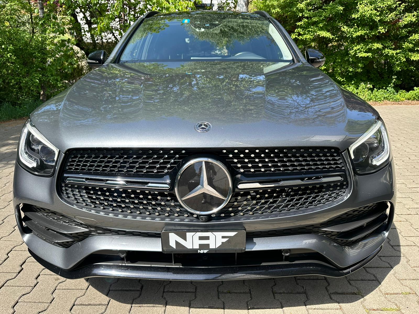 MERCEDES-BENZ GLC 300 d AMG Line 4Matic 9G-Tronic-image-8