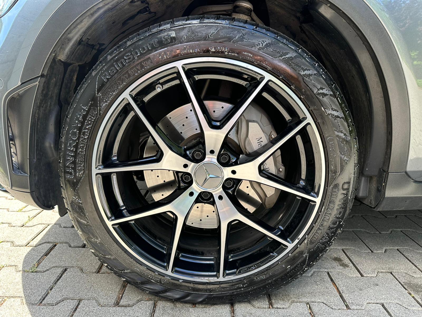 MERCEDES-BENZ GLC 300 d AMG Line 4Matic 9G-Tronic-image-9