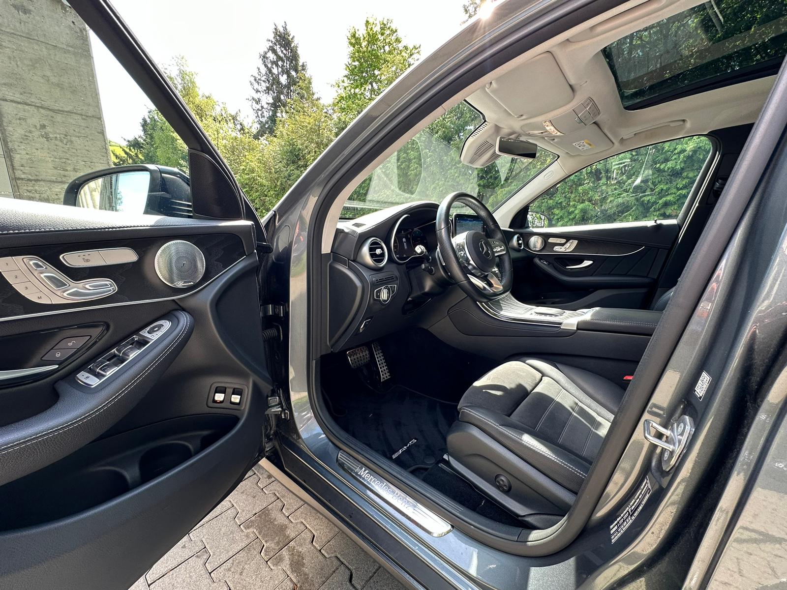 MERCEDES-BENZ GLC 300 d AMG Line 4Matic 9G-Tronic-image-11